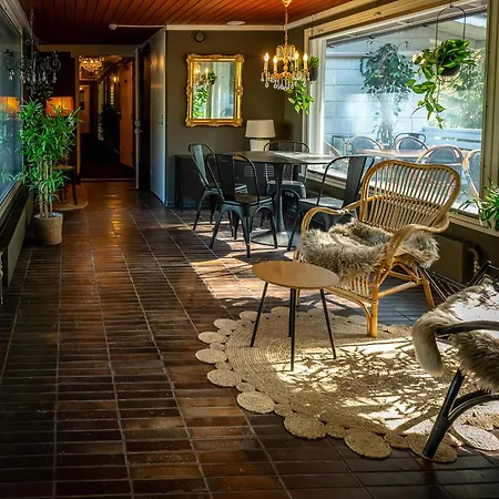 Sveitsin Maja Hotel 3*